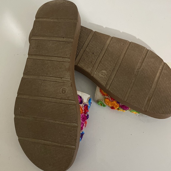 Corky’s, size 9 - Picture 3 of 3